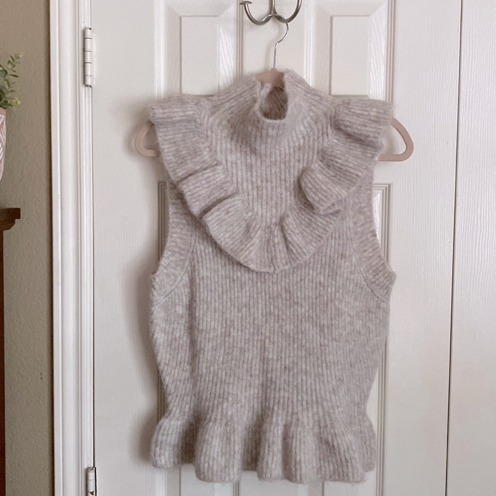 NWT ZARA RUFFLED KNIT SWEATER VEST SIZE M